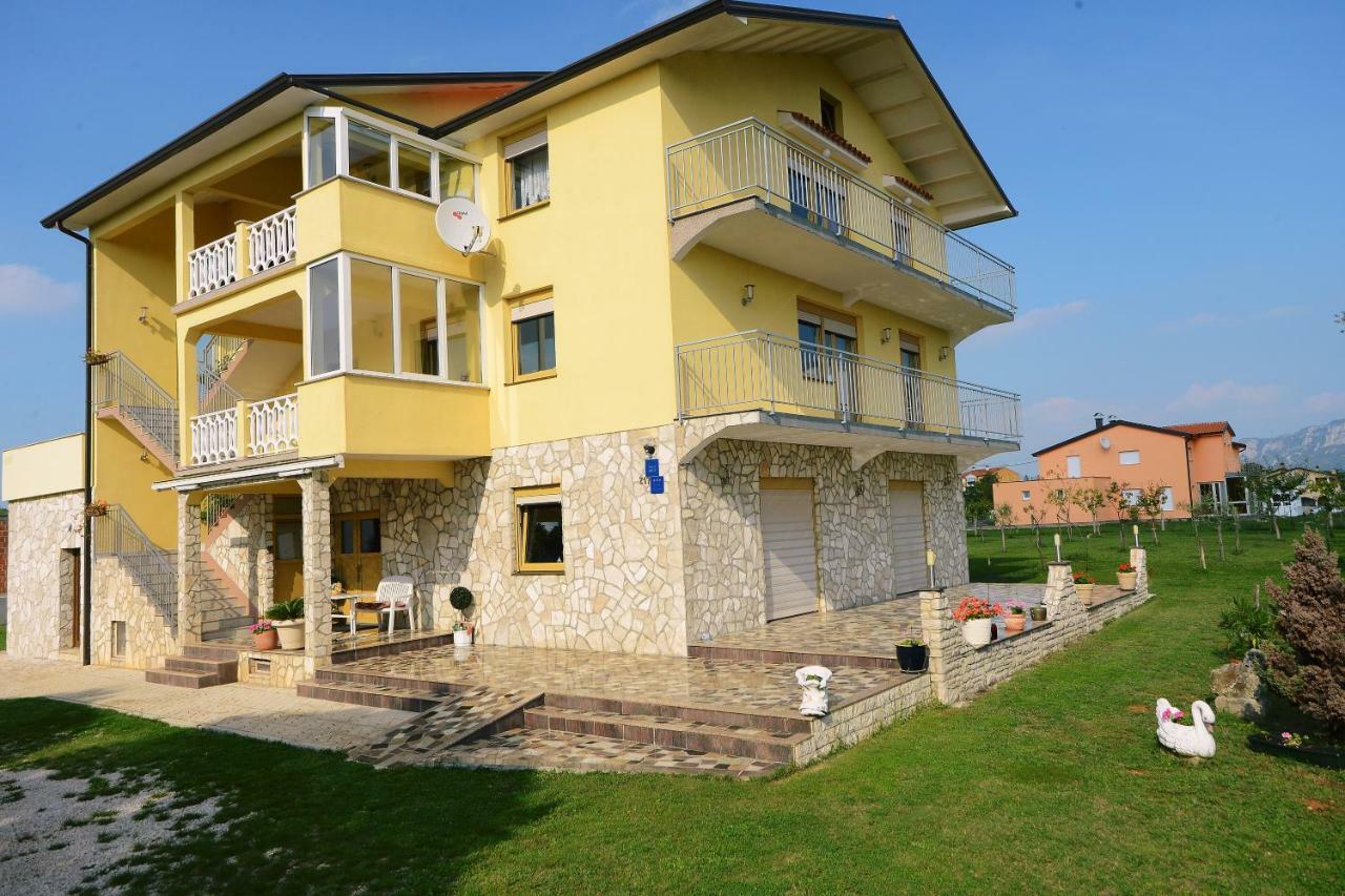 Appartement Ferienhaus Tomic à Nedeščina Extérieur photo