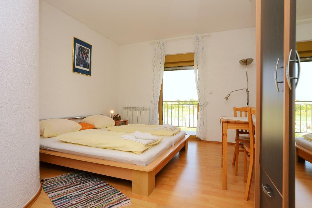 Appartement Ferienhaus Tomic à Nedeščina Extérieur photo